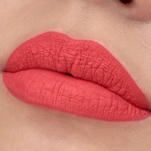 ESSENCE - LIQUID LIPSTICK " 8H MATTE " 09 Fiery Red - tunisie